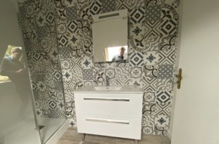 salle de bain effet carreaux de ciment